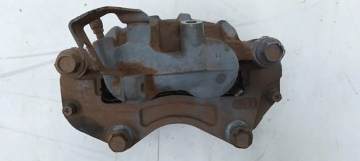 Pinça De Freio Dianteiro Direito Mitsubishi Pajero Sport 10